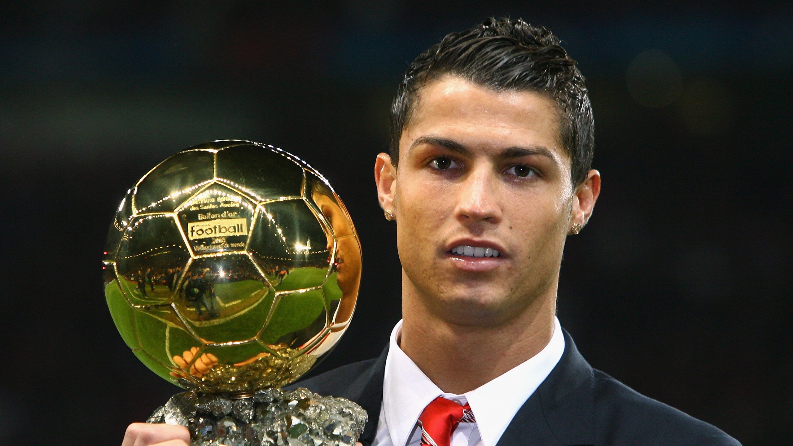 PGA巡回赛年终冠军杯 麦克罗伊逆转折桂 “小白龙”再现巅峰状态